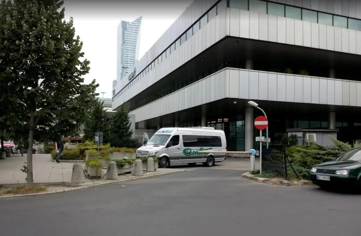 Contbus Warszawa: Skąd odjeżdża? Dokładny przewodnik Marriott